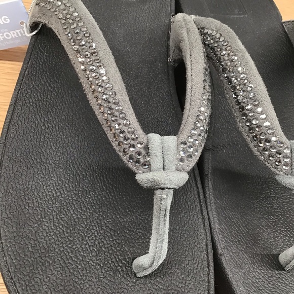 FitFlop "Crystal Swirl" Sandal - Picture 3 of 9